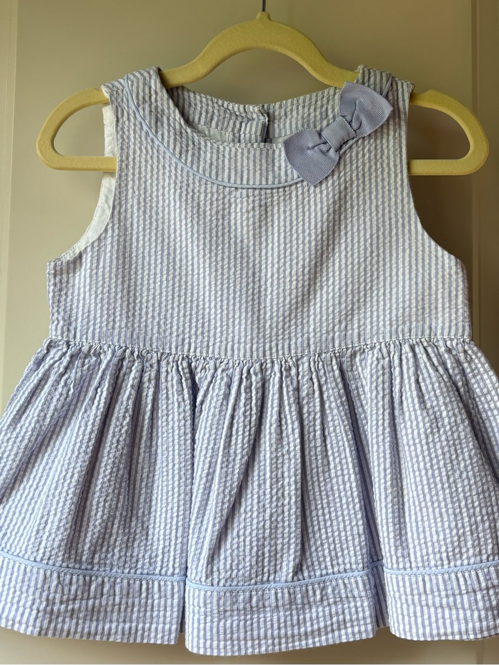 Janie and Jack Light Blue Seersucker Peplum Top with Neck Bow - SZ 5 (EUC)